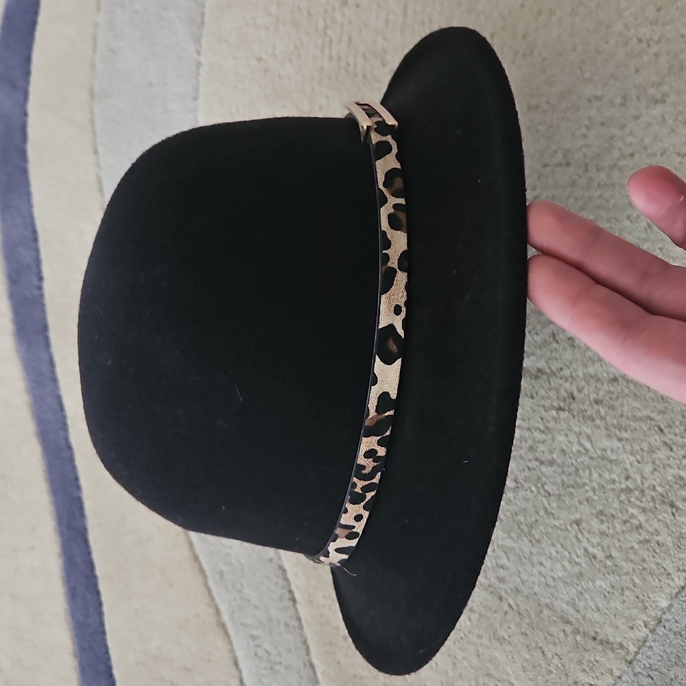 Anne Klein Black Felt Cloche Hat with Animal Print Band - Picture 4 of 6